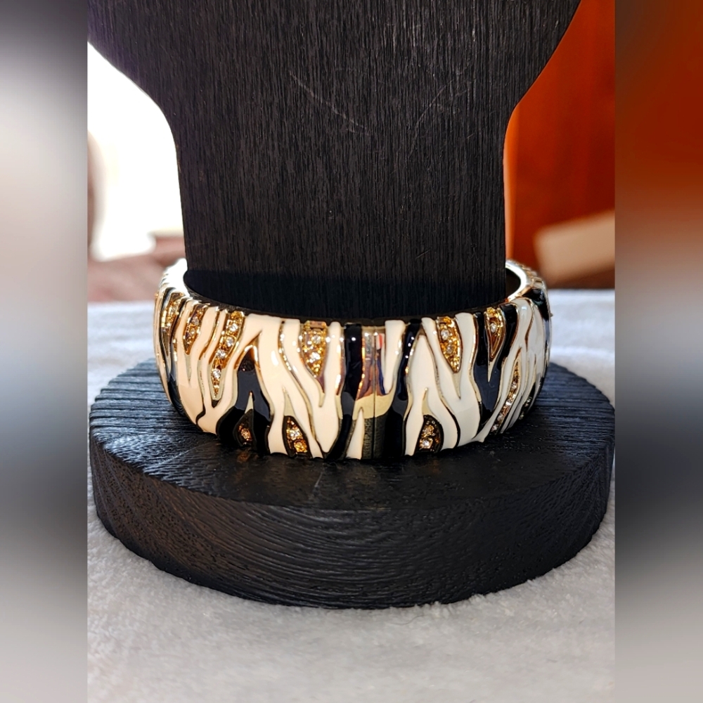 STUNNING Sequin™ Zebra-Stripe Enamel & Crystal Hinged Bangle Bracelet NWT